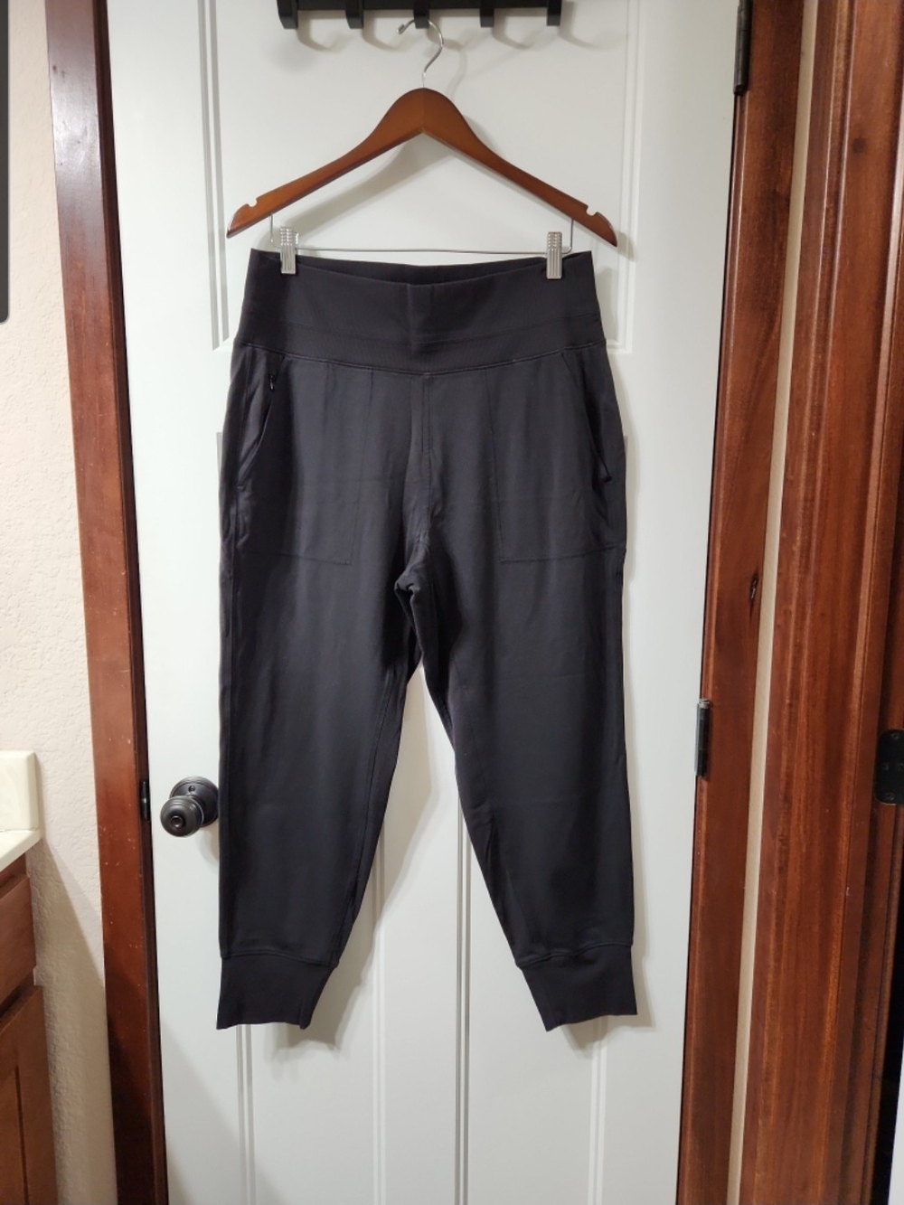 Athleta Black Venice Joggers - L